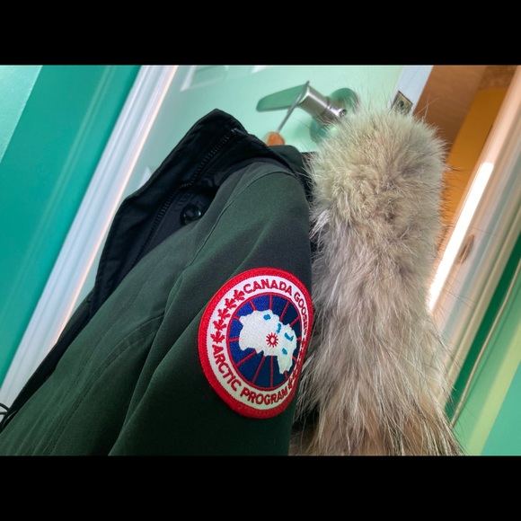 Canada goose parka - Picture 5 of 13